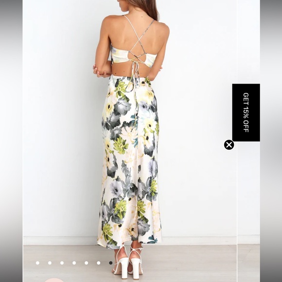 Stunning Open Back Dress - Picture 4 of 6